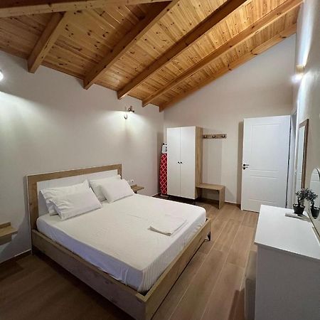 Amazing Familiar Apartments And Rooms ซารานเดอ ภายนอก รูปภาพ