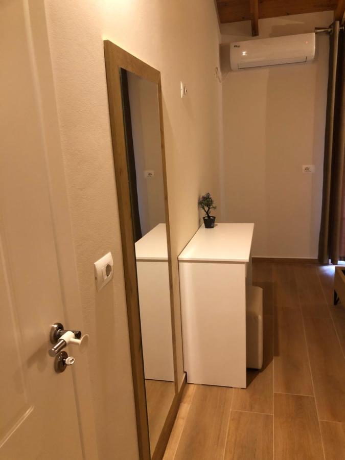 Amazing Familiar Apartments And Rooms ซารานเดอ ภายนอก รูปภาพ
