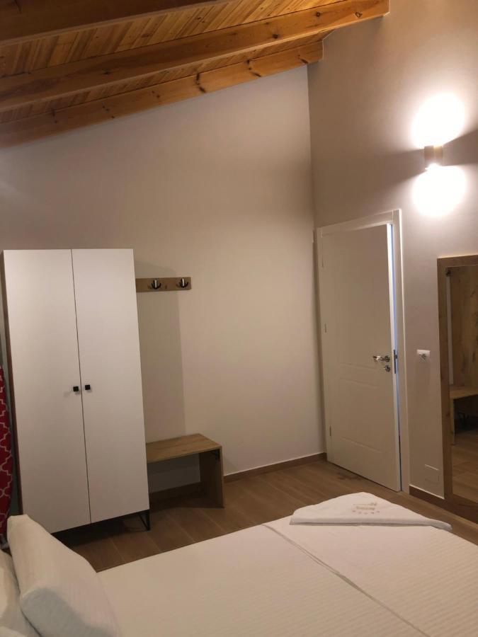 Amazing Familiar Apartments And Rooms ซารานเดอ ภายนอก รูปภาพ