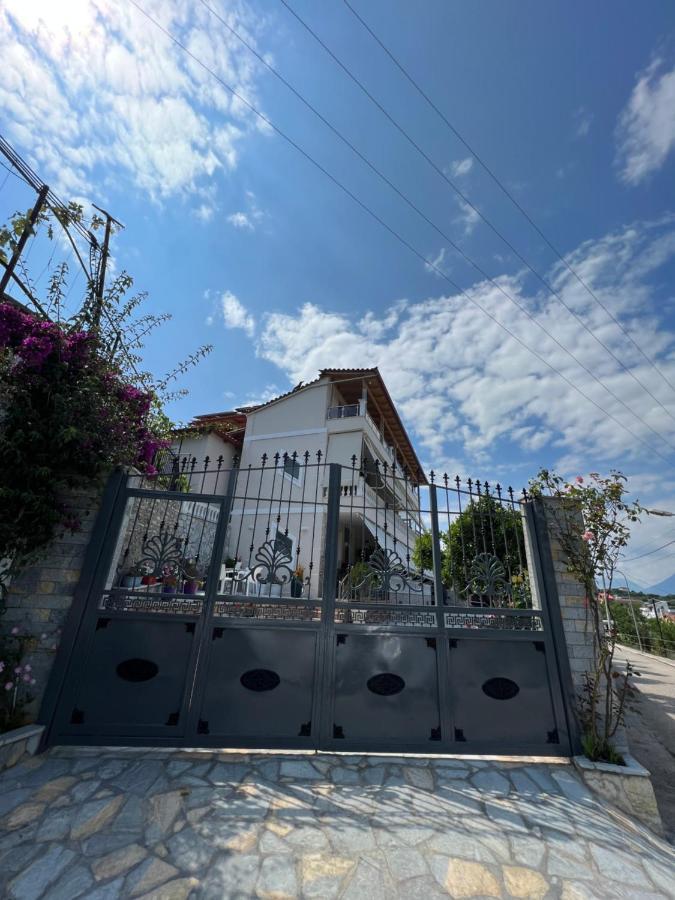Amazing Familiar Apartments And Rooms ซารานเดอ ภายนอก รูปภาพ