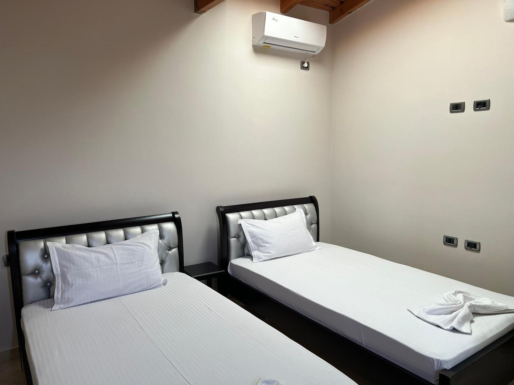 Amazing Familiar Apartments And Rooms ซารานเดอ ภายนอก รูปภาพ