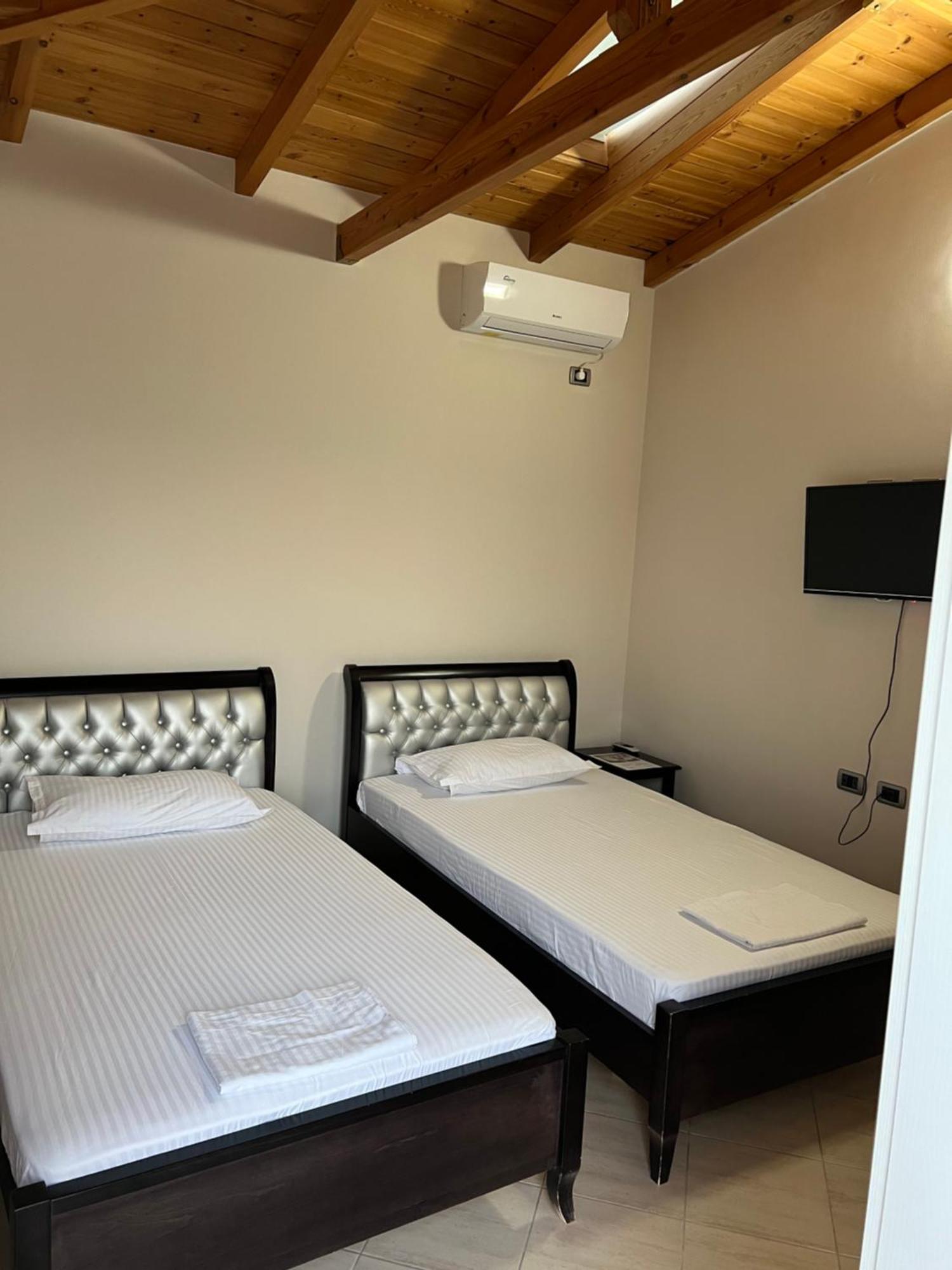 Amazing Familiar Apartments And Rooms ซารานเดอ ภายนอก รูปภาพ